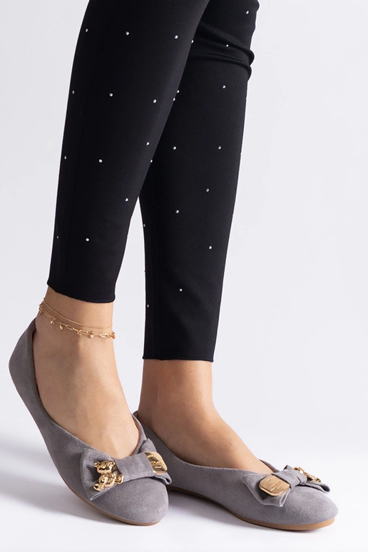 Bailarinas grises decoradas con lazo... Bailarinas grises decoradas con lazo...