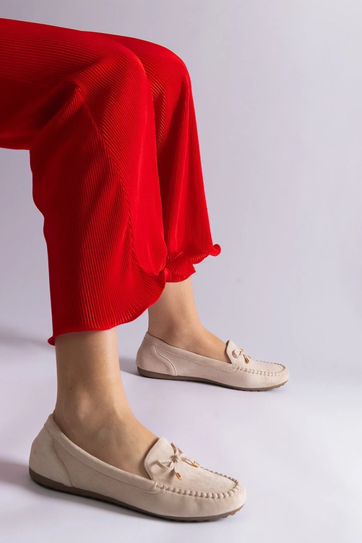 Mocasines de ante beige con lazo Treja