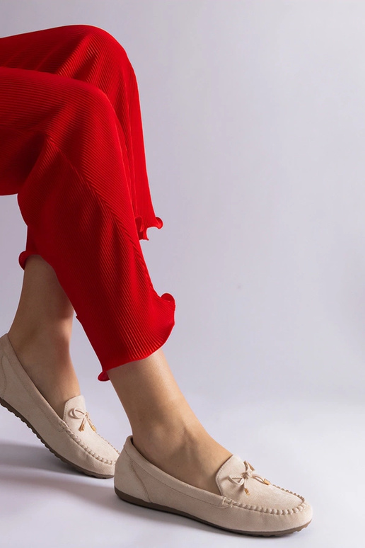 Mocasines de ante beige con lazo Treja