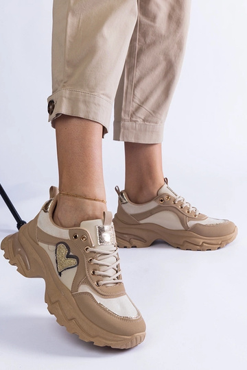Zapatillas de plataforma con corazón marrón de Martínez 2