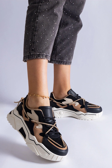 Zapatillas negras decoradas con cordón de circonitas Valdez 2