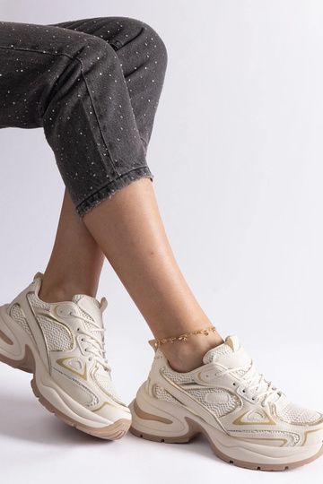 Zapatillas beige con suela Adom masiva 2