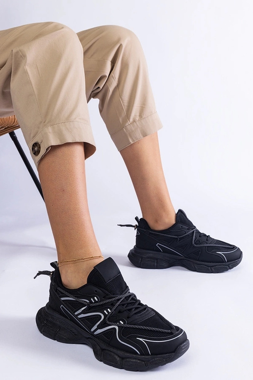 Zapatillas negras de mujer con suela...