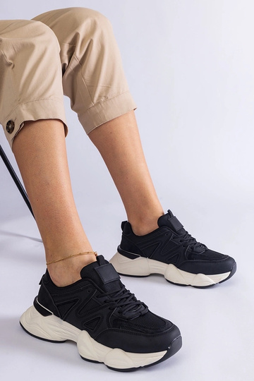 Zapatillas deportivas...