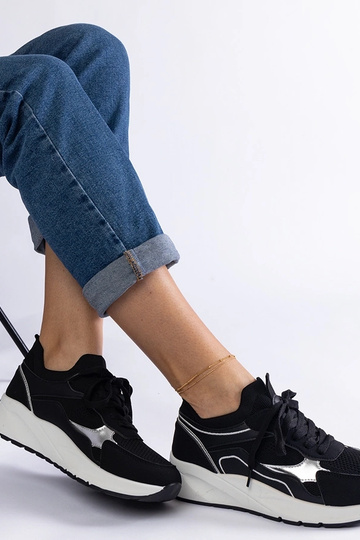 Zapatillas deportivas...