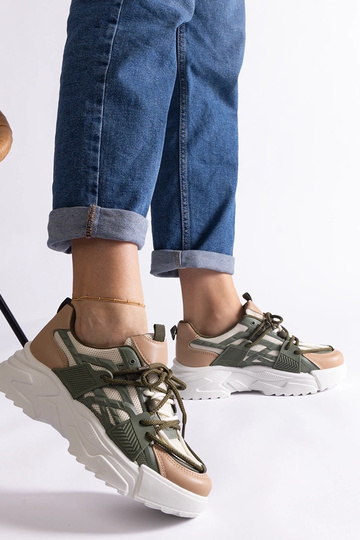 Zapatillas deportivas de mujer Alva en color verde y beige 2