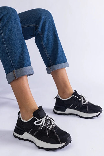 Zapatillas deportivas...