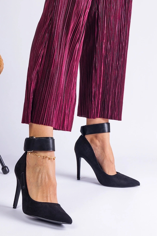 Zapatos de tacón alto negros de ante...