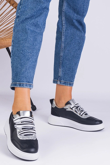 Zapatillas negras de mujer decoradas con purpurina Kasabella