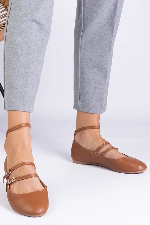 Bailarinas de piel sintética marrón... Bailarinas de piel sintética marrón...