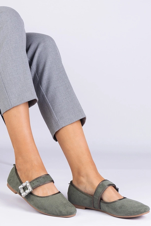 Bailarinas verdes decoradas con... Bailarinas verdes decoradas con...