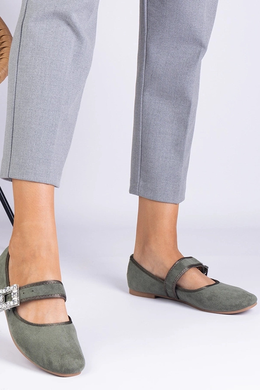 Bailarinas verdes decoradas con... Bailarinas verdes decoradas con...