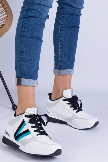 Zapatillas blancas de mujer Ninella con cuña oculta 2