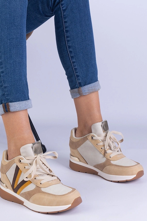 Zapatillas de mujer marrones con cuña...