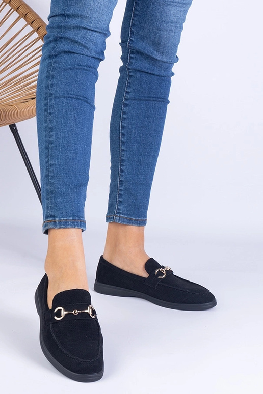 Zapatos de gamuza negra con detalles...