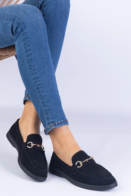 Zapatos de gamuza negra con detalles...