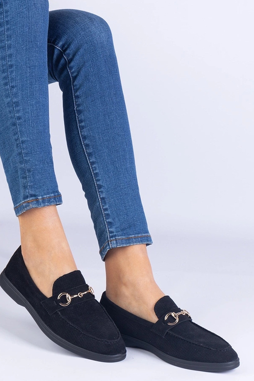 Zapatos de gamuza negra con detalles...