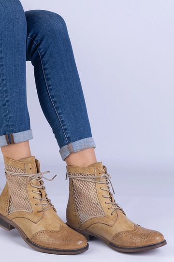 Botines planos calados...