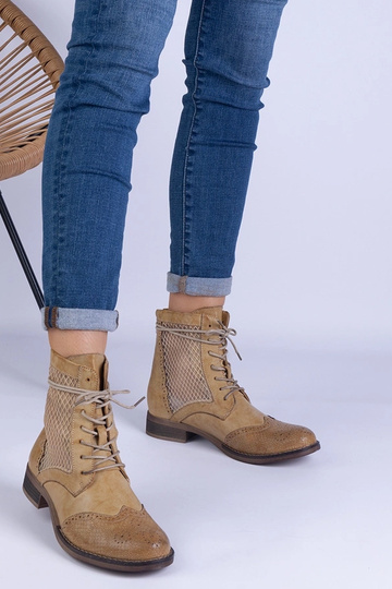 Botines planos calados... 2