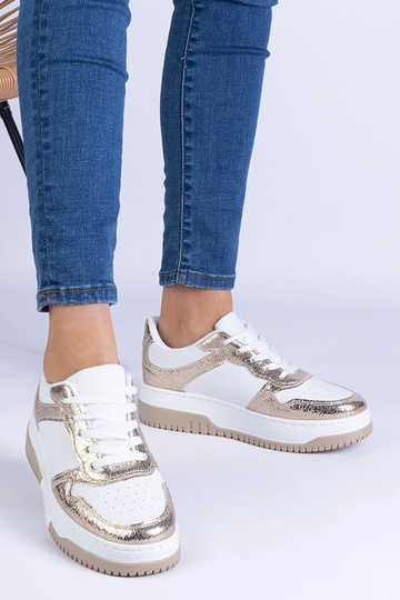 Zapatillas doradas con... 2