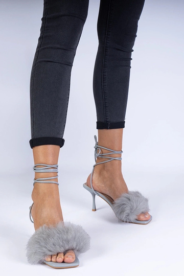 Sandalias de tacón alto grises con pelo Aladisa 2