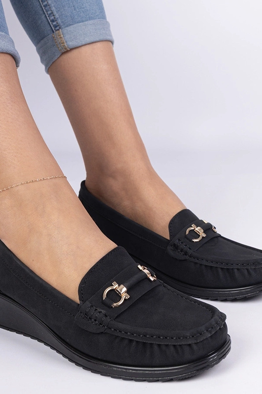 Mocasines negros para mujer en cuña...