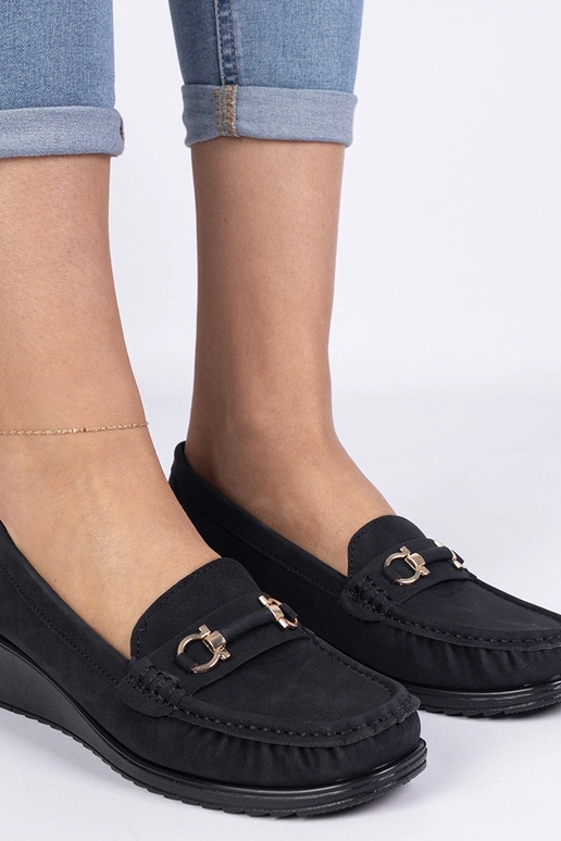 Mocasines negros para mujer en cuña...