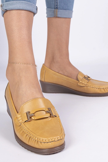 Mocasines amarillos para mujer en cuña de piel ecológica Kappi