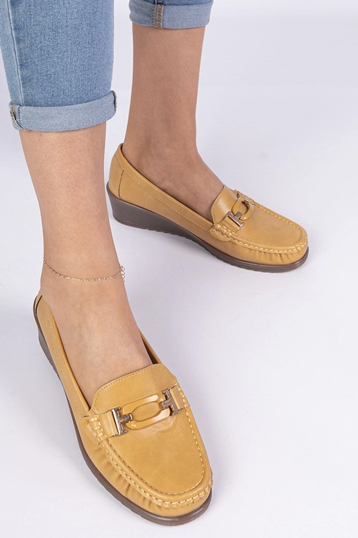 Mocasines amarillos para mujer en... Mocasines amarillos para mujer en...