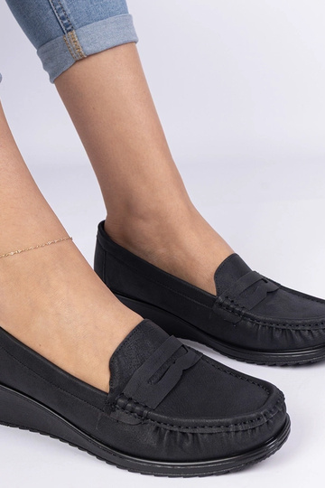 Mocasines negros de mujer... 2