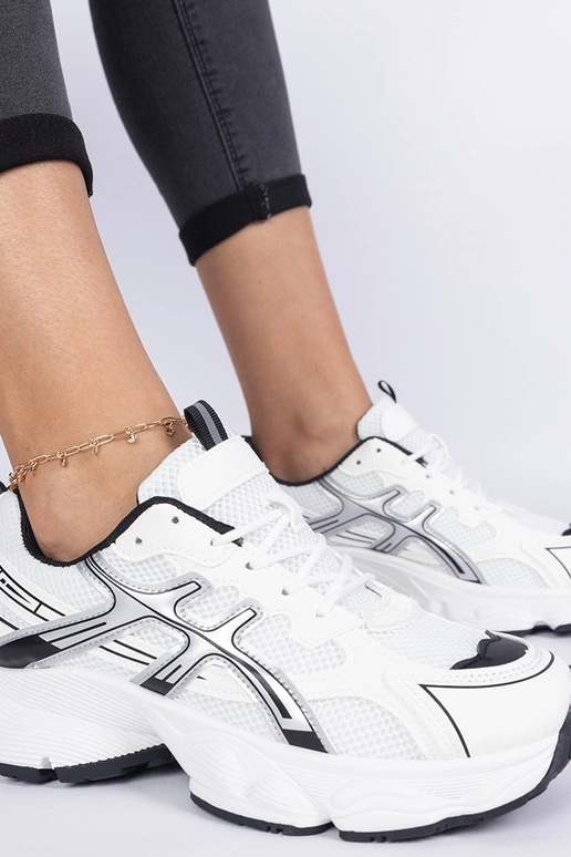 Zapatillas negras para mujer con...