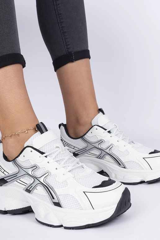 Zapatillas negras para mujer con...