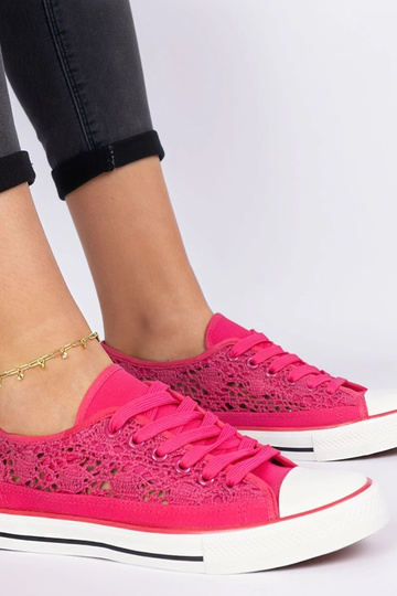 Zapatillas rosas para mujer caladas Saha 2