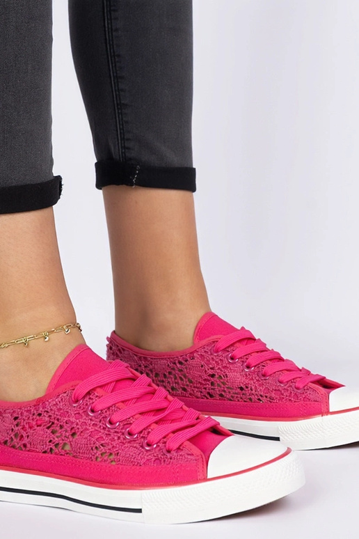 Zapatillas rosas para mujer caladas Saha