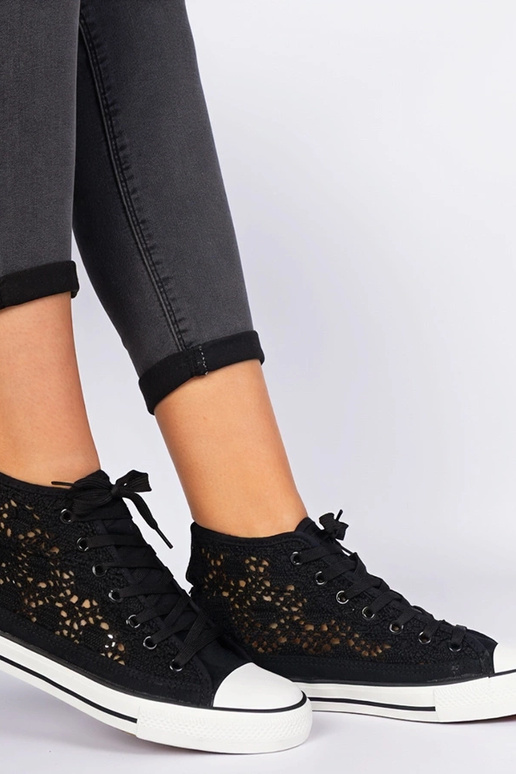 Zapatillas de mujer negras con diseño...