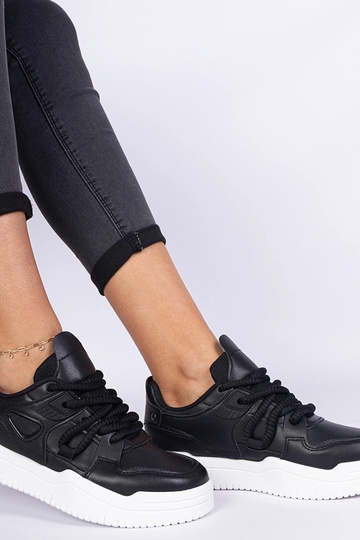 Zapatillas de mujer negras con cordones gruesos Kayota 2