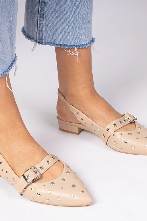 Zapatos de ballet beige para mujer... Zapatos de ballet beige para mujer...