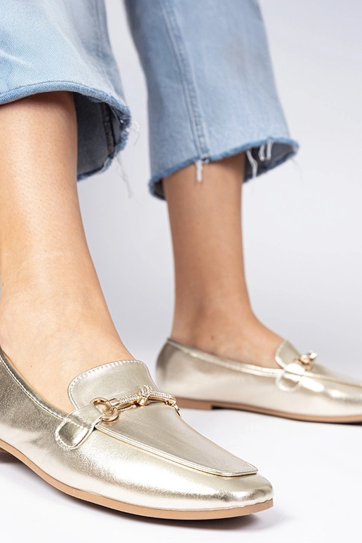 Mocasines dorados con adorno y... Mocasines dorados con adorno y...