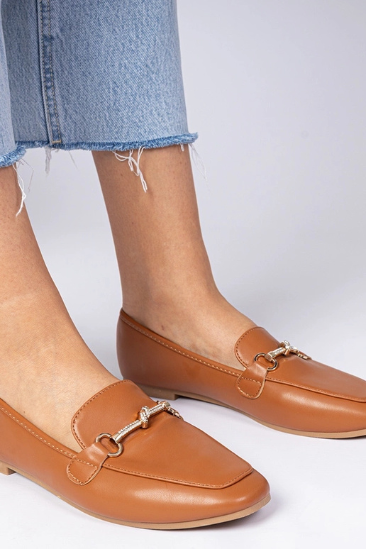 Mocasines marrones con adorno y... Mocasines marrones con adorno y...