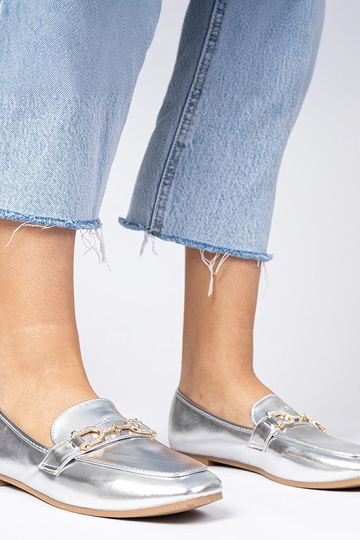 Mocasines elegantes plateados con circonitas Banzao