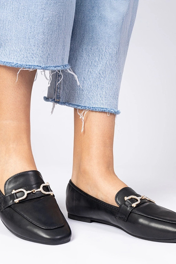 Mocasines elegantes negros con circonitas Banzao