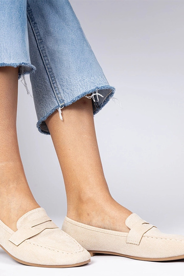 Mocasines elegantes beige...