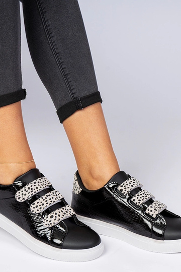 Zapatillas negras con...