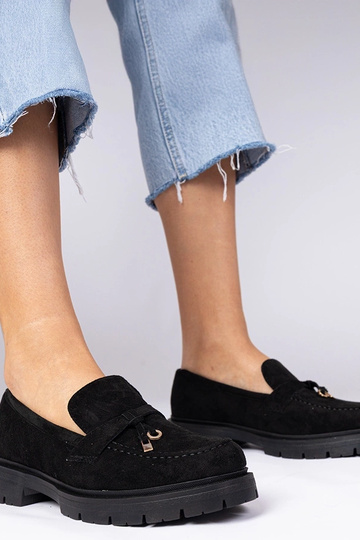 Mocasines elegantes negros...