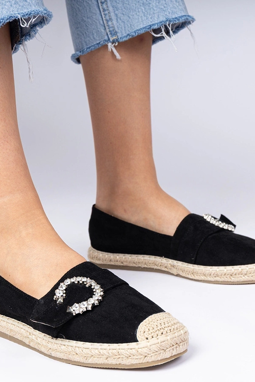 Espadrilles negras decoradas con...