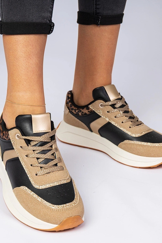 Zapatillas deportivas negras de mujer...