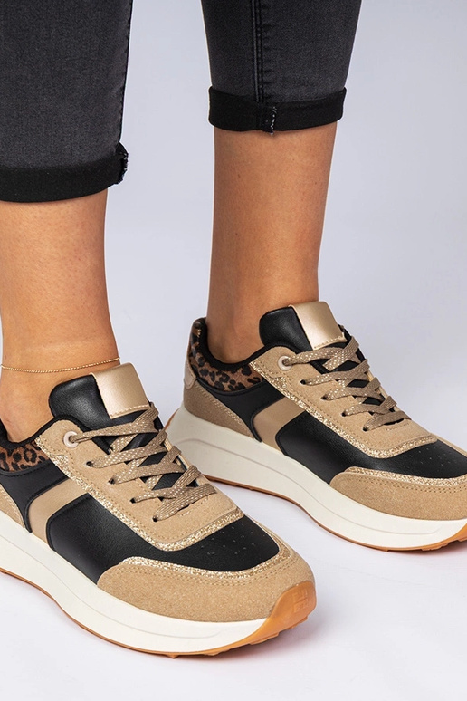 Zapatillas deportivas negras de mujer...