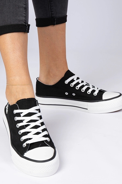 Zapatillas clásicas negras para mujer...