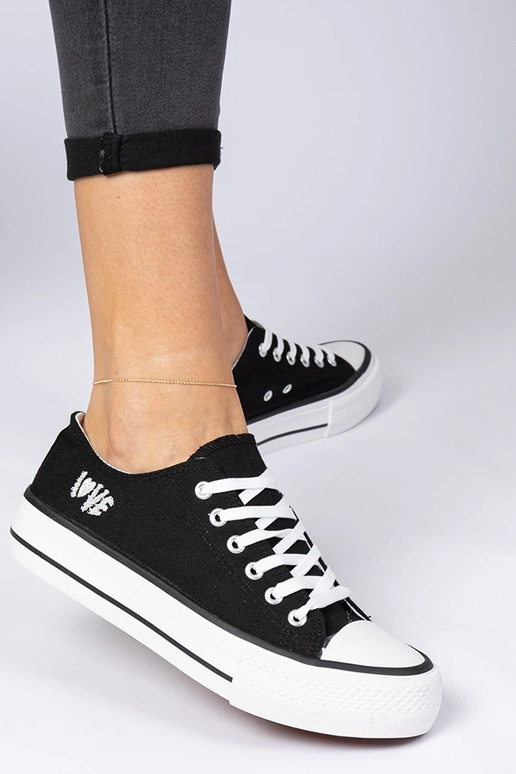 Zapatillas clásicas negras para mujer...