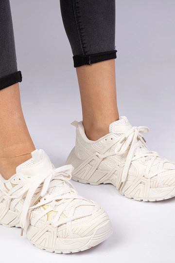 Zapatillas beige de suela masiva Telda